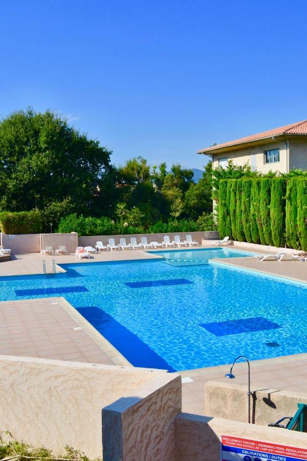Apartment Eden Park Saint-Tropez Exterior photo