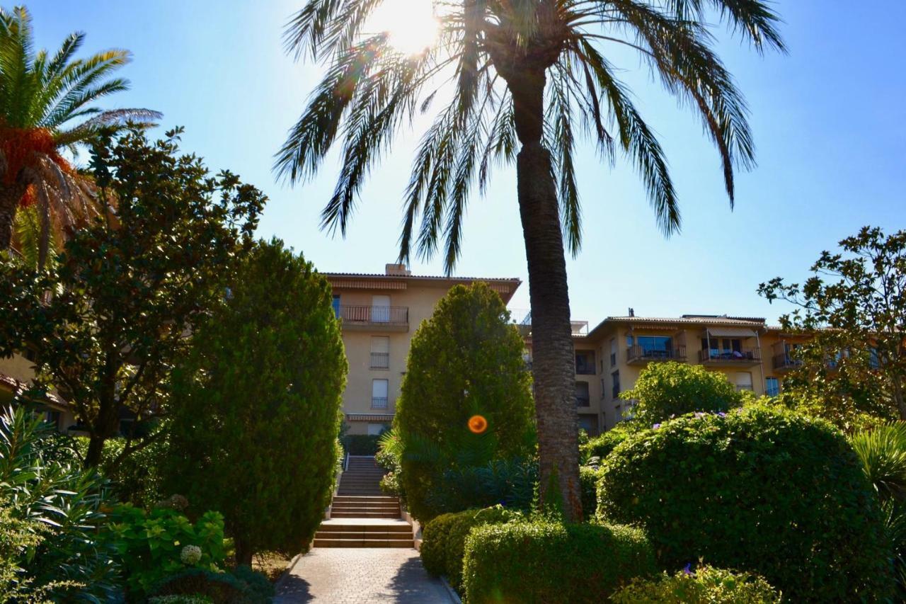 Apartment Eden Park Saint-Tropez Exterior photo